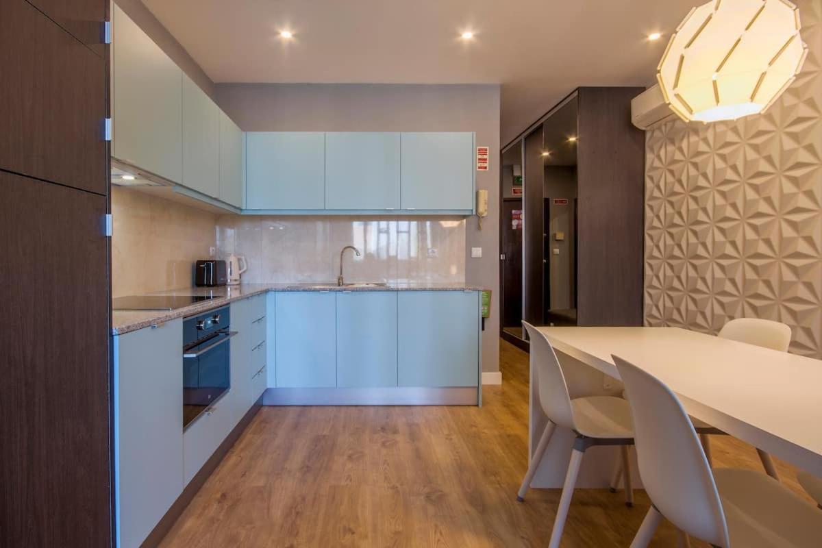 408 Gale Center Apartamento Wi-Fi, Estacionamento Porto Eksteriør billede