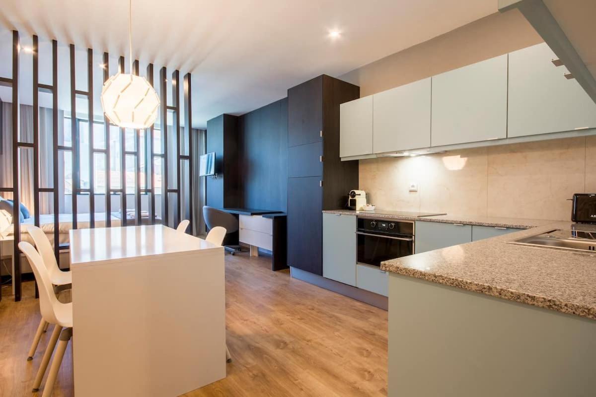 408 Gale Center Apartamento Wi-Fi, Estacionamento Porto Eksteriør billede